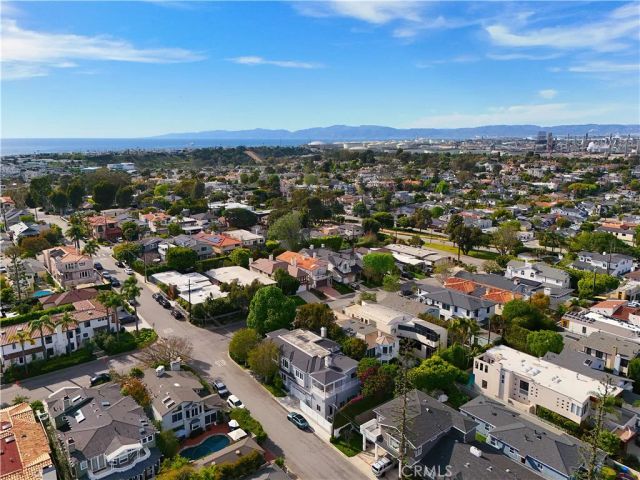 2300 John Street, Manhattan Beach, CA 90266