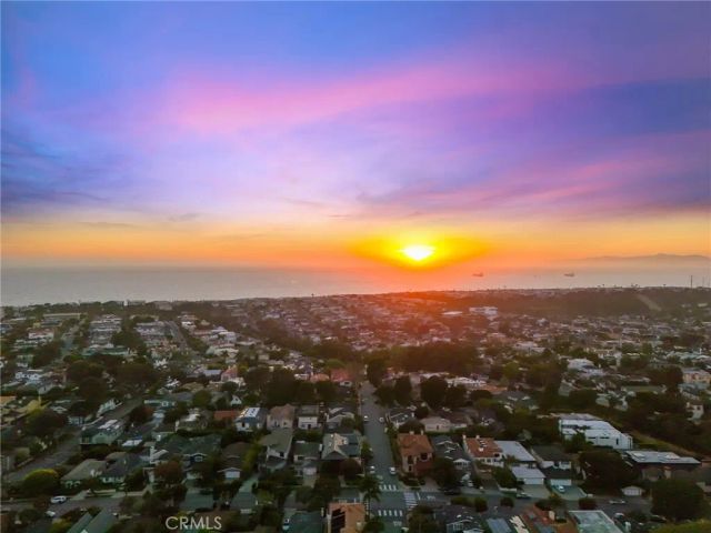 2300 John Street, Manhattan Beach, CA 90266