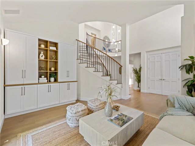 2300 John Street, Manhattan Beach, CA 90266