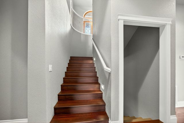 817 Amerman Drive, Phoenix, OR 97535