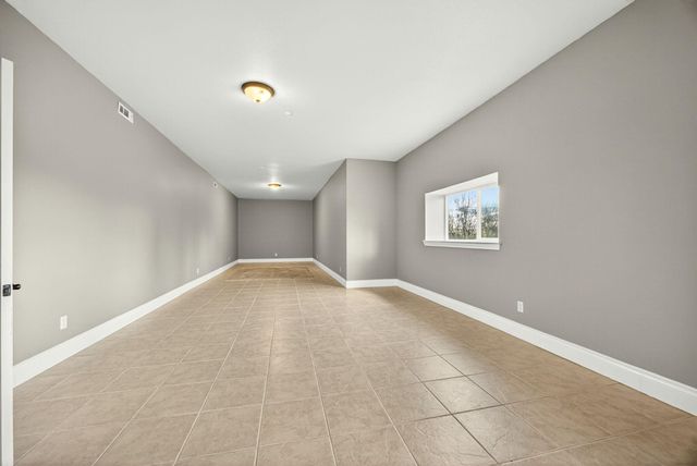 817 Amerman Drive, Phoenix, OR 97535