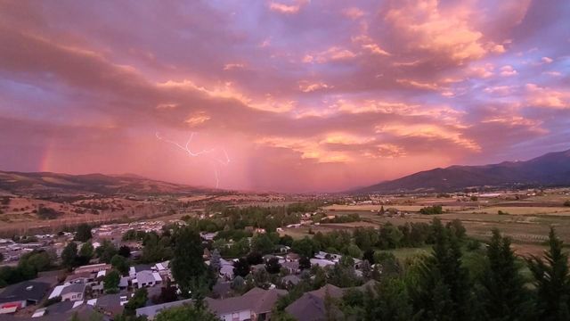 817 Amerman Drive, Phoenix, OR 97535