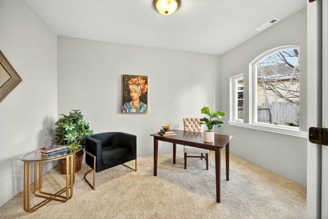 817 Amerman Drive, Phoenix, OR 97535