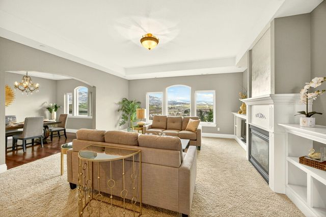 817 Amerman Drive, Phoenix, OR 97535