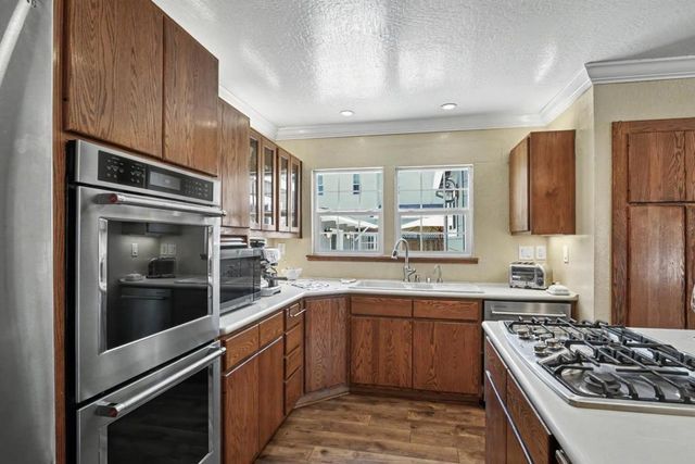 1205 FAIRVIEW Avenue, Redwood City, CA 94061