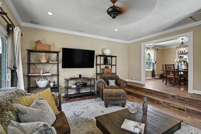 1205 FAIRVIEW Avenue, Redwood City, CA 94061