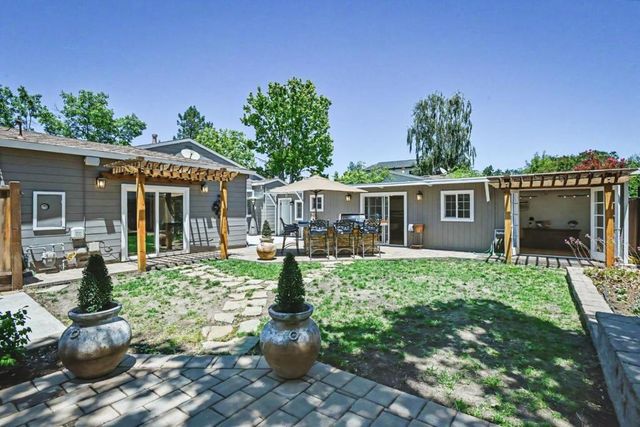 1205 FAIRVIEW Avenue, Redwood City, CA 94061