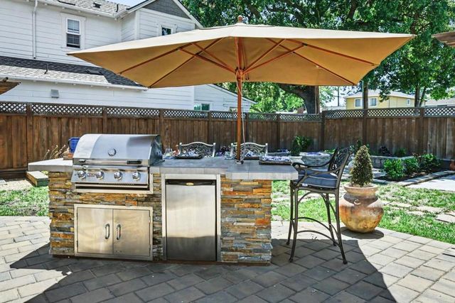 1205 FAIRVIEW Avenue, Redwood City, CA 94061