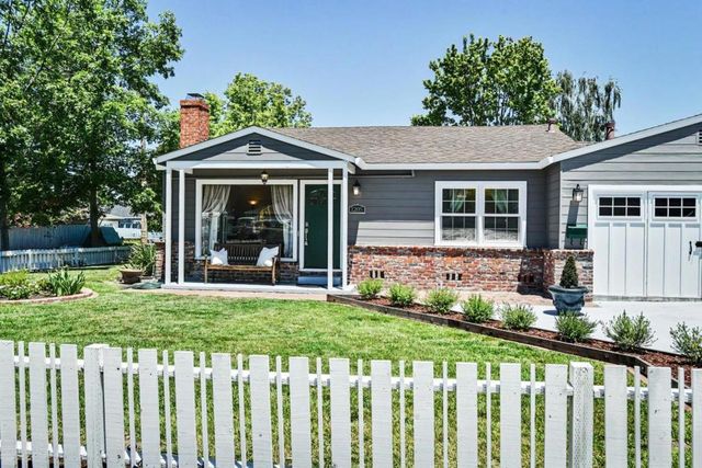 1205 FAIRVIEW Avenue, Redwood City, CA 94061