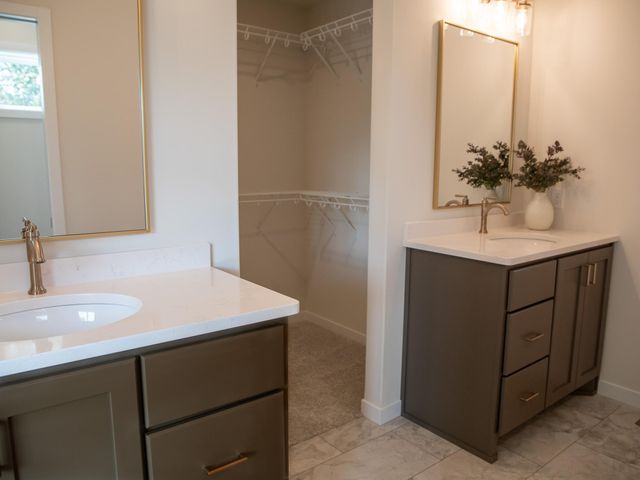 10234 Concord Drive S, Horace, ND 58047