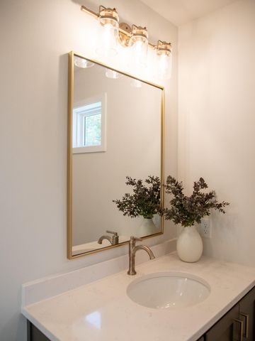 10234 Concord Drive S, Horace, ND 58047