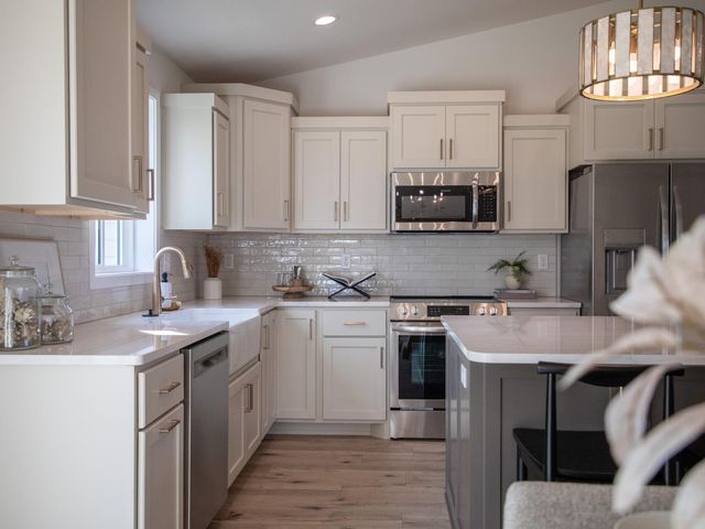 10234 Concord Drive S, Horace, ND 58047