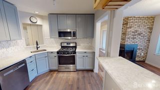 29 Chatham Square, Sayreville, NJ 08859