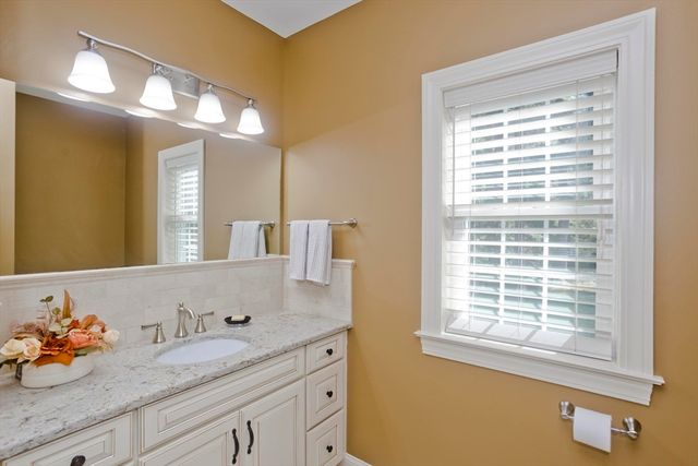 6 Joan St, Wilbraham, MA 01095