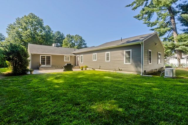 6 Joan St, Wilbraham, MA 01095
