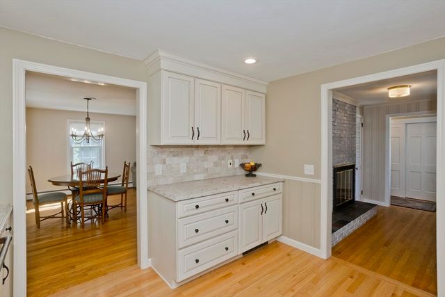 6 Joan St, Wilbraham, MA 01095
