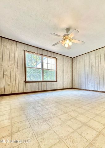 129 J B Womack Road, Mendenhall, MS 39114
