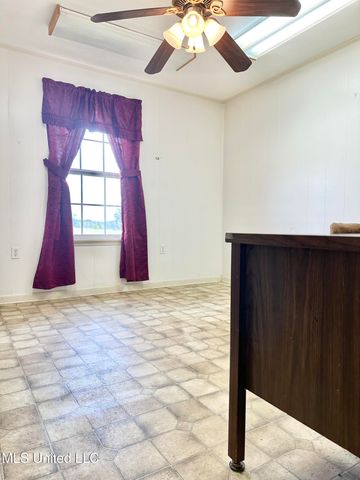 129 J B Womack Road, Mendenhall, MS 39114
