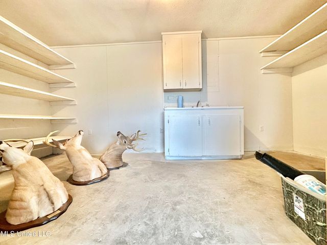 129 J B Womack Road, Mendenhall, MS 39114