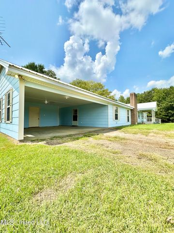 129 J B Womack Road, Mendenhall, MS 39114