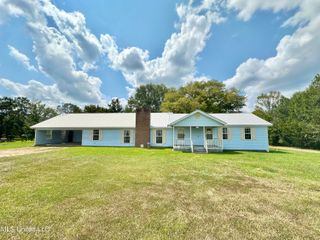 129 J B Womack Road, Mendenhall, MS 39114