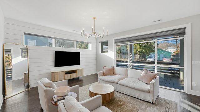 40 Peak Street, Chattanooga, TN 37405