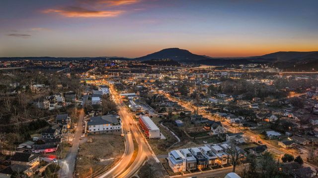 40 Peak Street, Chattanooga, TN 37405