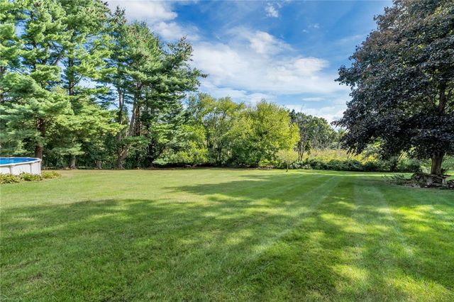 43 Countryside Drive, Cumberland, RI 02864