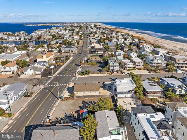 2 E 79TH ST, Harvey Cedars, NJ 08008