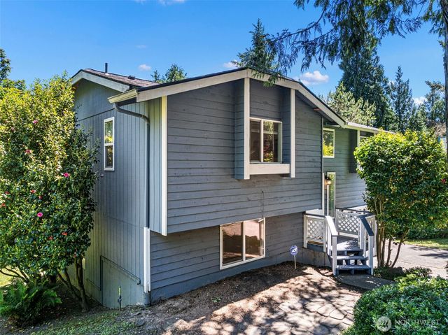 5848 Olive Avenue NE, Bremerton, WA 98311