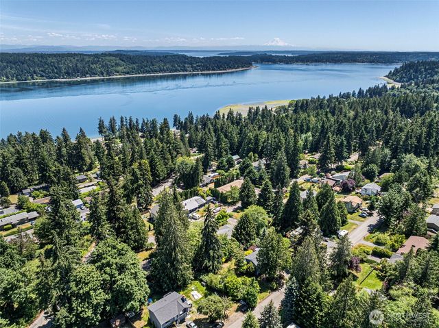 5848 Olive Avenue NE, Bremerton, WA 98311