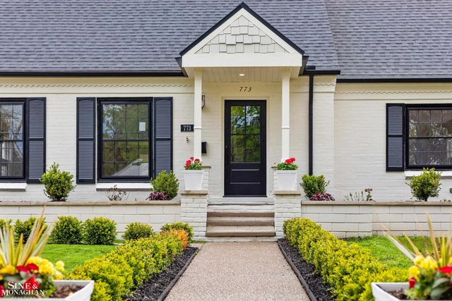 773 Hawthorne Road, Grosse Pointe Woods, MI 48236