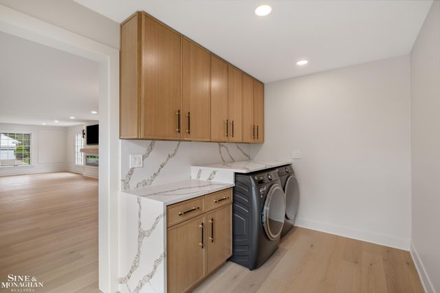 773 Hawthorne Road, Grosse Pointe Woods, MI 48236