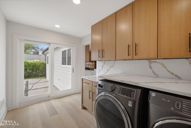 773 Hawthorne Road, Grosse Pointe Woods, MI 48236