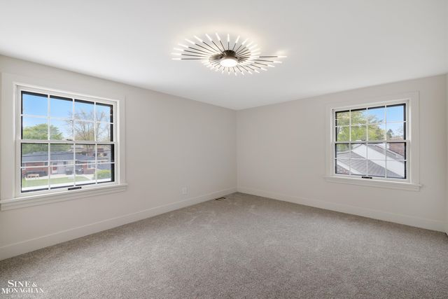 773 Hawthorne Road, Grosse Pointe Woods, MI 48236