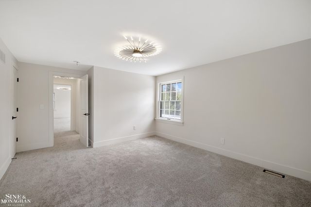 773 Hawthorne Road, Grosse Pointe Woods, MI 48236