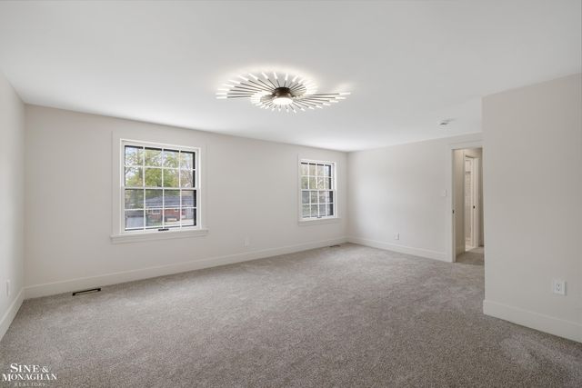 773 Hawthorne Road, Grosse Pointe Woods, MI 48236