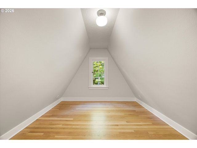 604 Se ANDOVER Pl, Portland, OR 97202