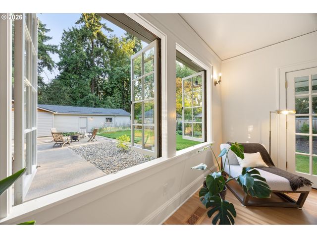 604 Se ANDOVER Pl, Portland, OR 97202