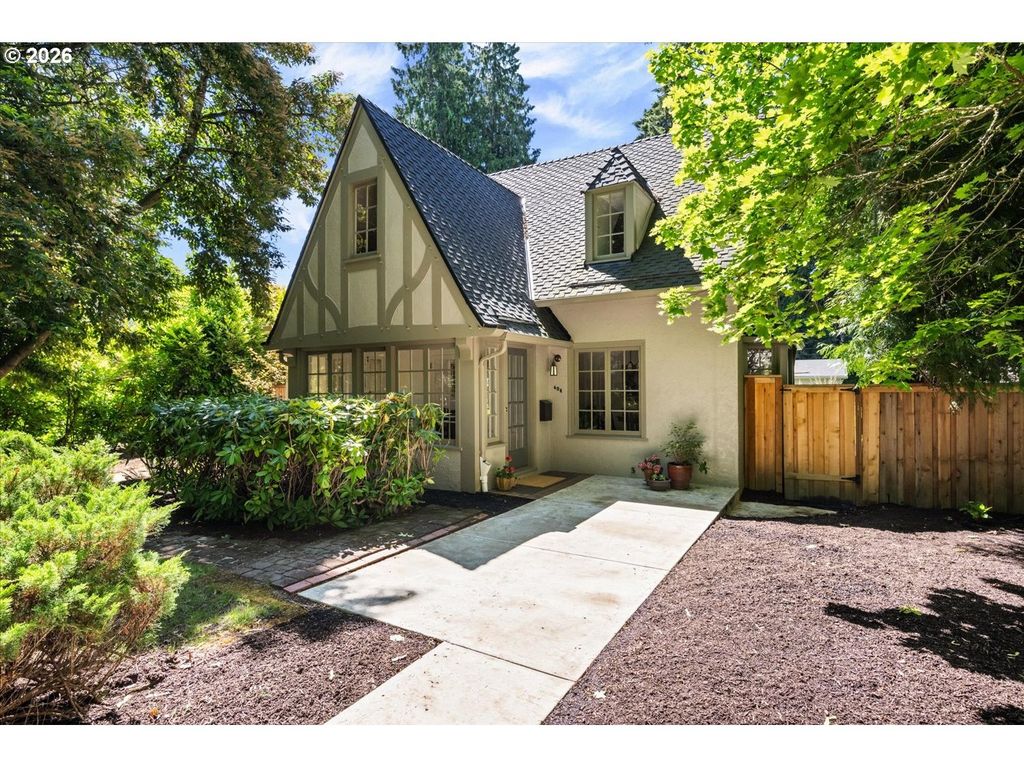 604 Se ANDOVER Pl, Portland, OR 97202