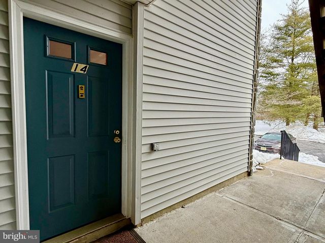 14 MIMOSA CT, Lawrence Township, NJ 08648