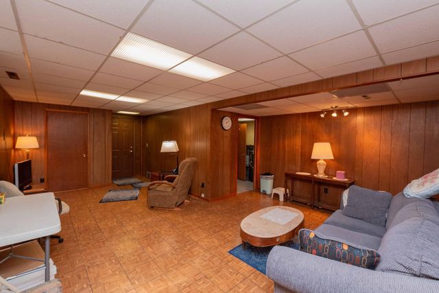 3393 Richmond Avenue, Shoreview, MN 55126