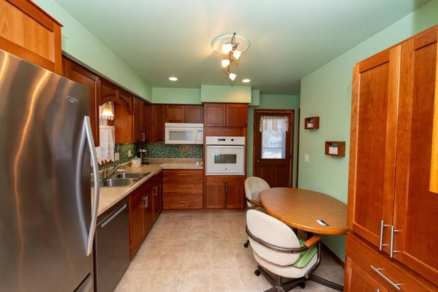 3393 Richmond Avenue, Shoreview, MN 55126