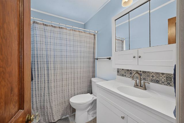 2517 Pacific Street, Davenport, IA 52804