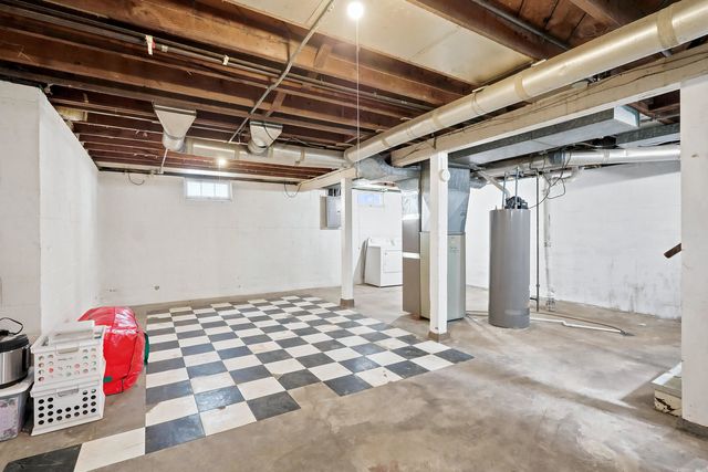 2517 Pacific Street, Davenport, IA 52804