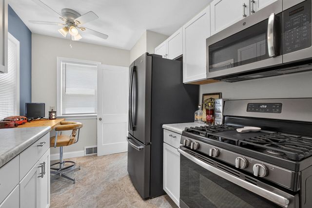 2517 Pacific Street, Davenport, IA 52804