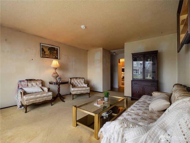 610 E 75th Street, Tacoma, WA 98404