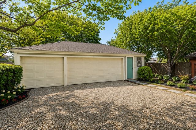 3030 Willing Avenue, Fort Worth, TX 76110