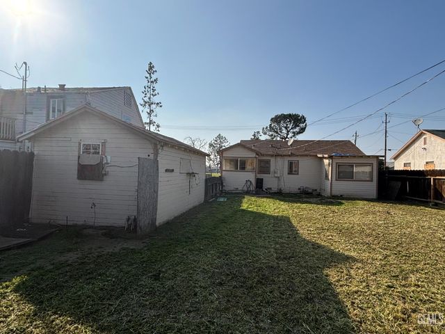 1600 Hurrle Street, Bakersfield, CA 93308