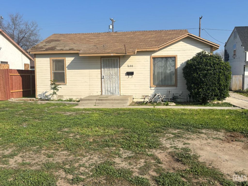 1600 Hurrle Street, Bakersfield, CA 93308